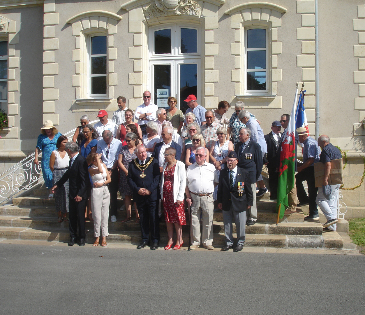 Members assembled on the Marie steps